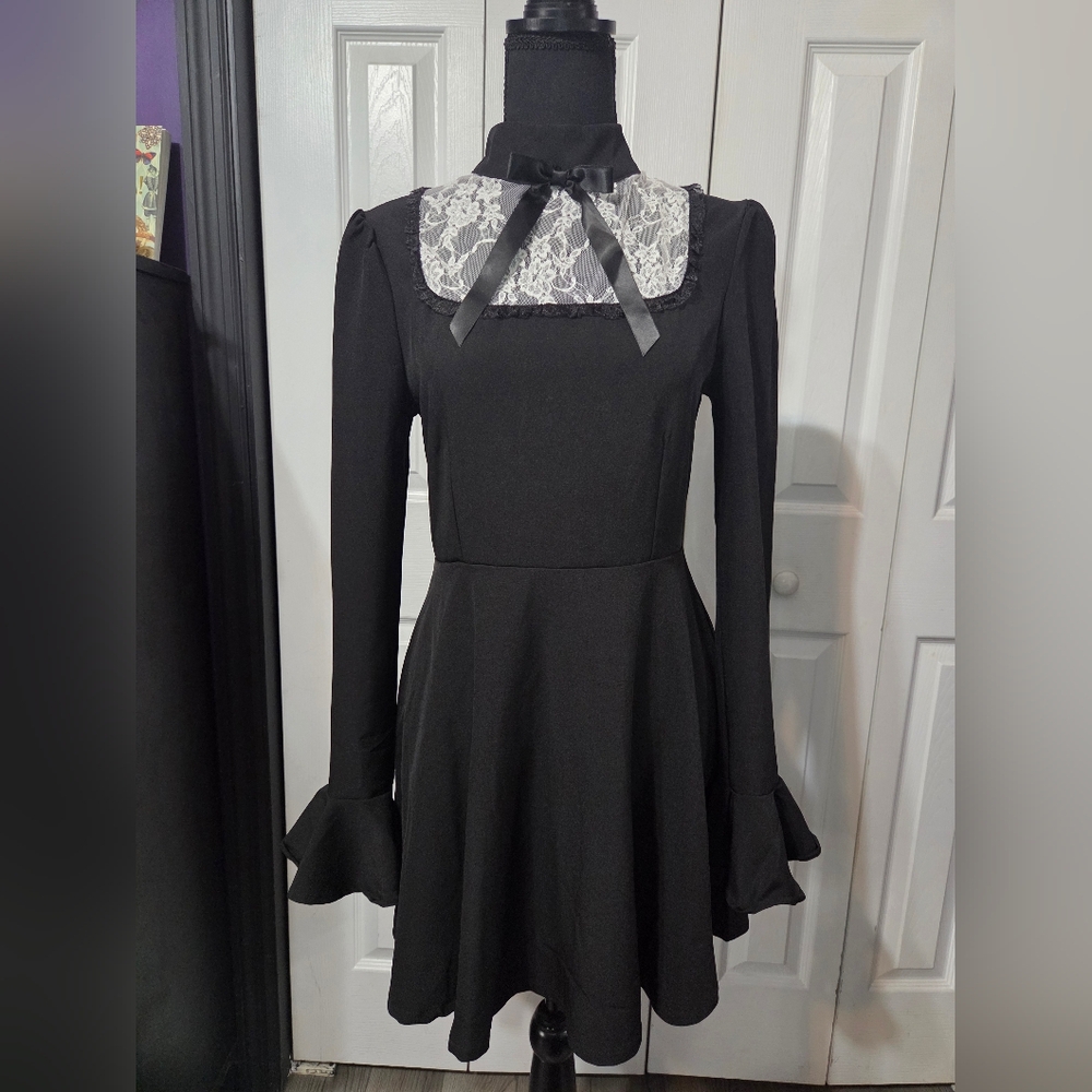 Dolls Kill Grave Girls Escape The Attic Dress Goth Emo M Victorian Long Sleeve